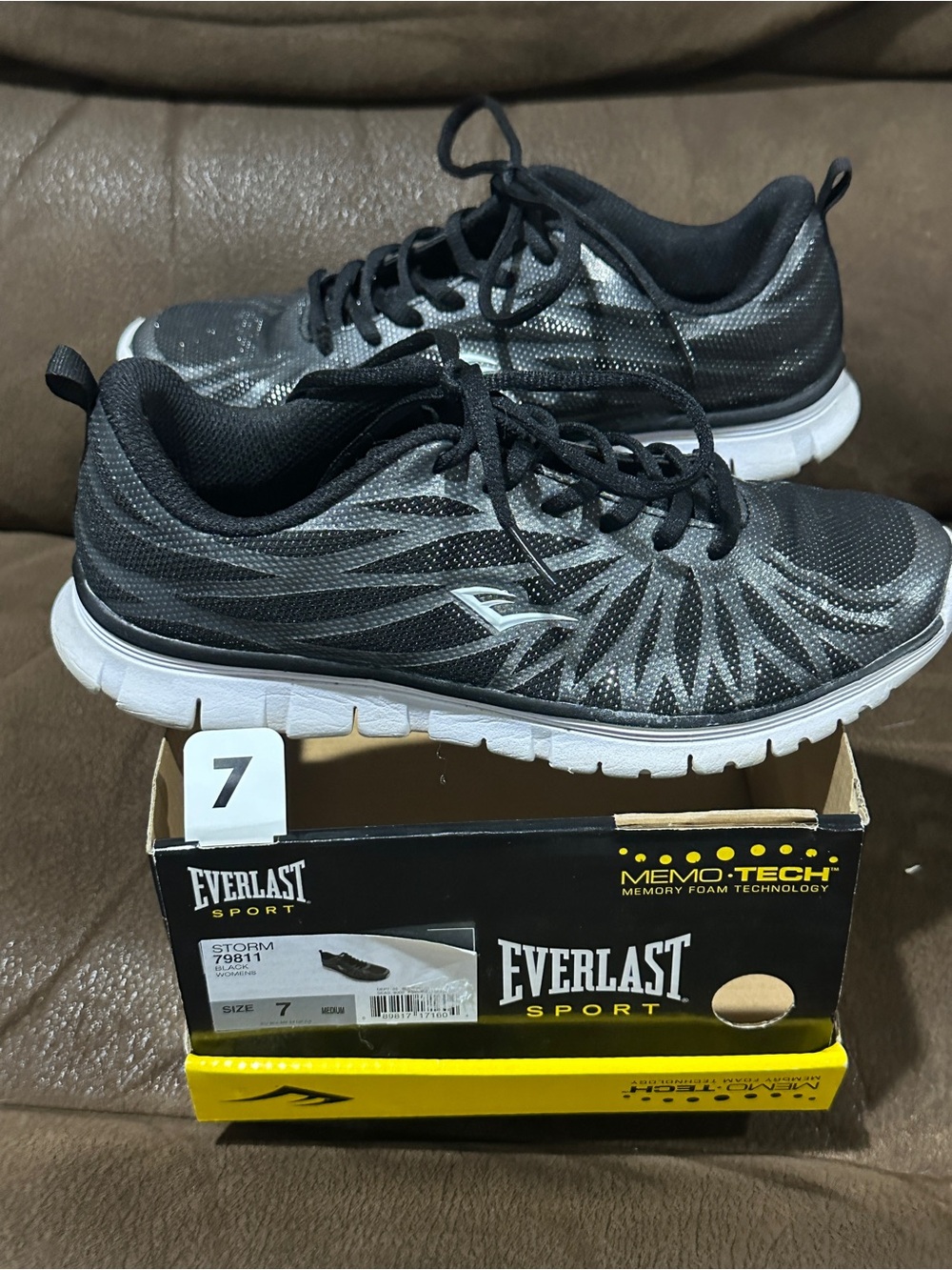Everlast Women's Black & White Mesh Training Sneakers